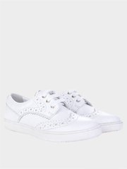 White leather brogues with laces