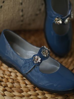 Lacquered leather ballet blue shoes