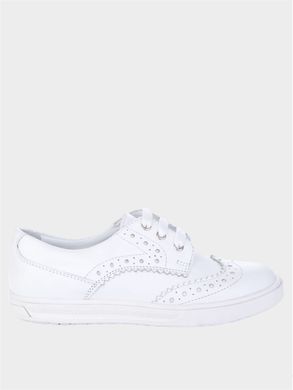 White leather brogues with laces