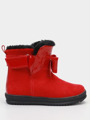 Red winter boots with fur