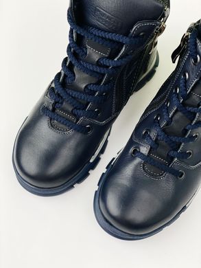 Blue winter boots in leather with fur