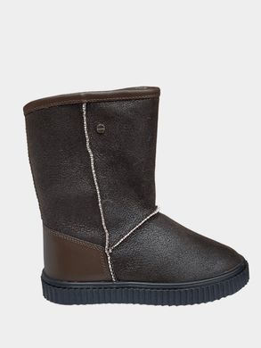 Brown winter Ugg boots