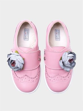 Pink leather brogues